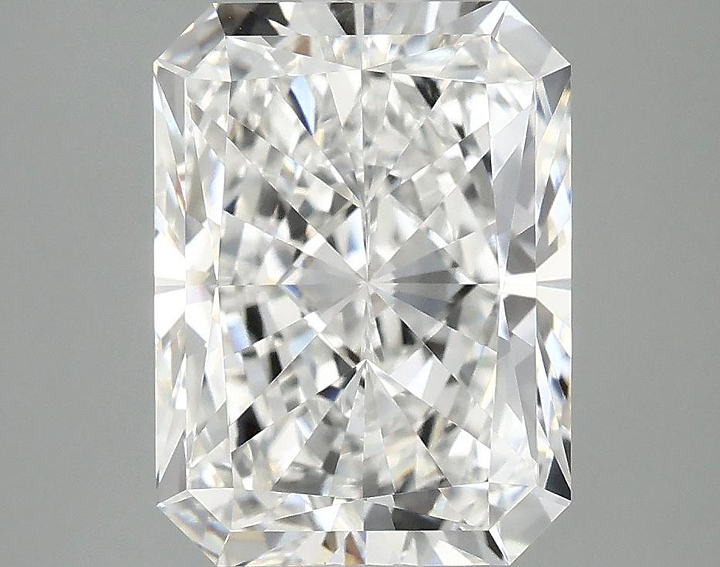 4.04 Carat Radiant Shaped Excellent Cut VVS2 IGI Certified Lab Grown Diamond