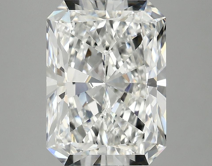 4.04 Carat Radiant Shaped Excellent Cut VVS2 IGI Certified Lab Grown Diamond