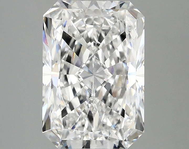 3.08 Carat Radiant Shaped Ideal Cut VS1 IGI Certified Lab Grown Diamond