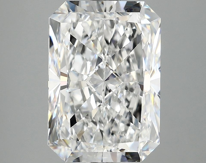 3.97 Carat Radiant Shaped Ideal Cut VVS2 IGI Certified Lab Grown Diamond