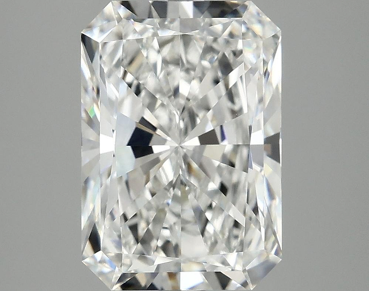 4.1 Carat Radiant Shaped Ideal Cut VVS2 IGI Certified Lab Grown Diamond