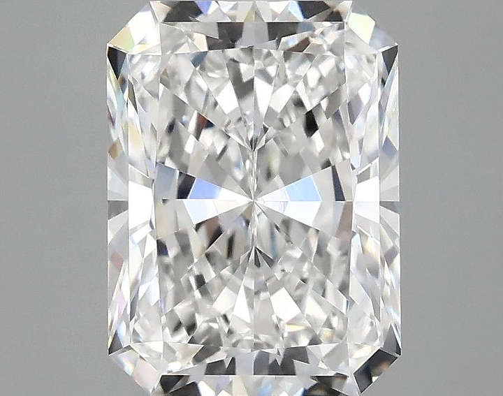 3.09 Carat Radiant Shaped Excellent Cut VVS2 IGI Certified Lab Grown Diamond