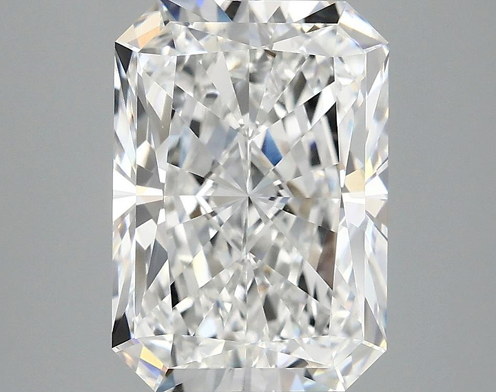 4.05 Carat Radiant Shaped Ideal Cut VVS2 IGI Certified Lab Grown Diamond