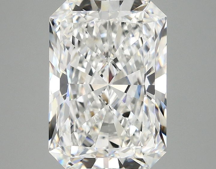 4.1 Carat Radiant Shaped Ideal Cut VVS2 IGI Certified Lab Grown Diamond