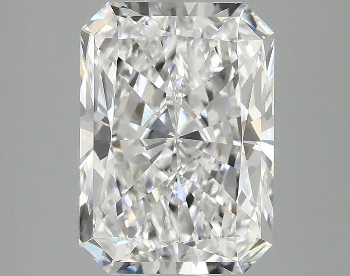 2.89 Carat Radiant Shaped Ideal Cut VVS2 IGI Certified Lab Grown Diamond