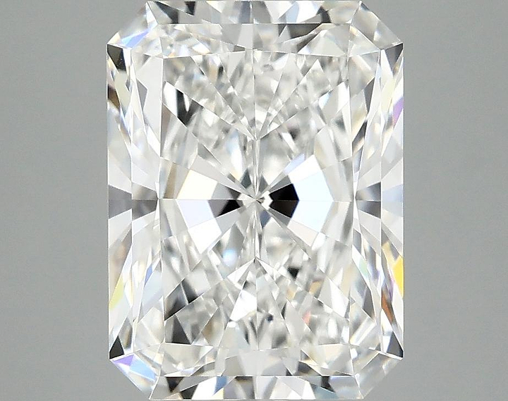 4.04 Carat Radiant Shaped Excellent Cut VVS2 IGI Certified Lab Grown Diamond