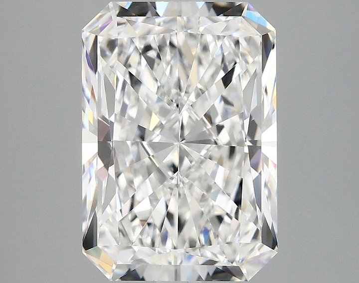 4.09 Carat Radiant Shaped Ideal Cut VVS2 IGI Certified Lab Grown Diamond