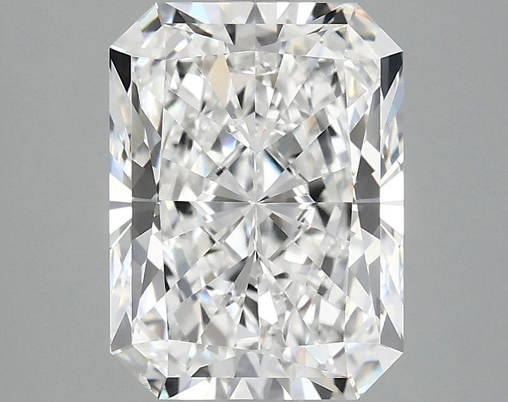 2.88 Carat Radiant Shaped Excellent Cut VS2 IGI Certified Lab Grown Diamond