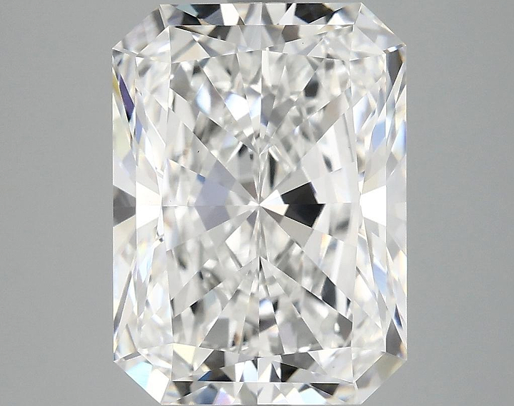 4.76 Carat Radiant Shaped Excellent Cut VVS2 IGI Certified Lab Grown Diamond