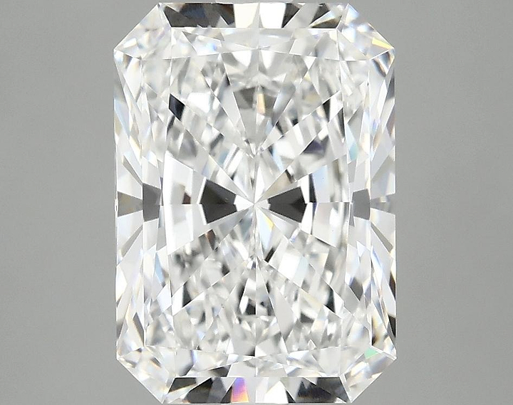 3.63 Carat Radiant Shaped Ideal Cut VVS2 IGI Certified Lab Grown Diamond