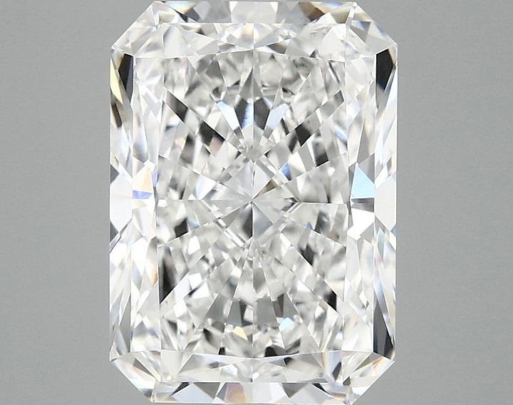 4.0 Carat Radiant Shaped Ideal Cut VVS2 IGI Certified Lab Grown Diamond