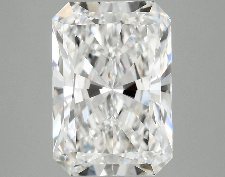 4.1 Carat Radiant Shaped Ideal Cut VVS2 IGI Certified Lab Grown Diamond