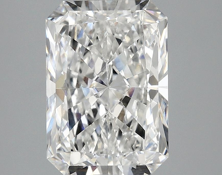 3.05 Carat Radiant Shaped Ideal Cut VVS2 IGI Certified Lab Grown Diamond