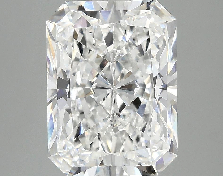 4.09 Carat Radiant Shaped Excellent Cut VVS2 IGI Certified Lab Grown Diamond