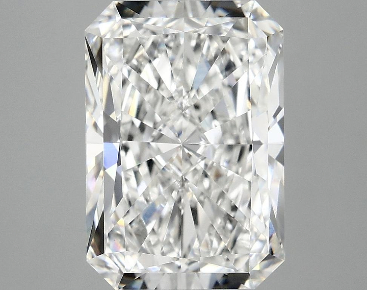 3.97 Carat Radiant Shaped Ideal Cut VVS2 IGI Certified Lab Grown Diamond