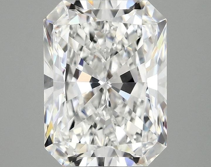 4.11 Carat Radiant Shaped Excellent Cut VS1 IGI Certified Lab Grown Diamond