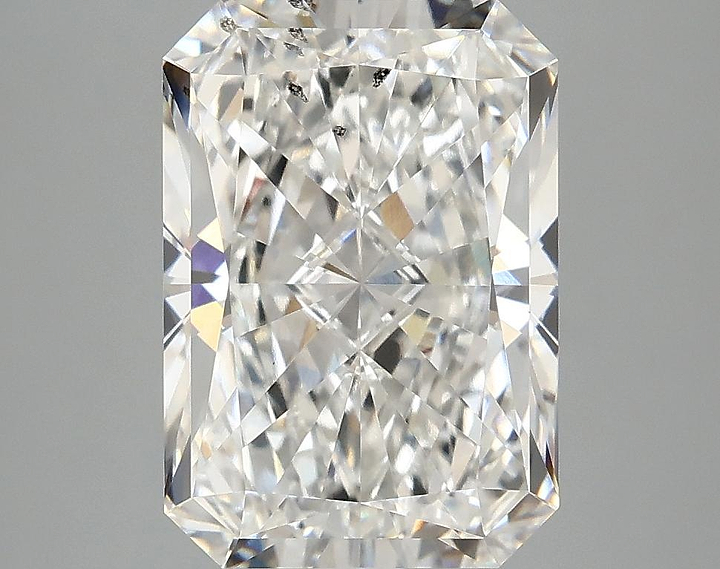 4.1 Carat Radiant Shaped Ideal Cut SI1 IGI Certified Lab Grown Diamond