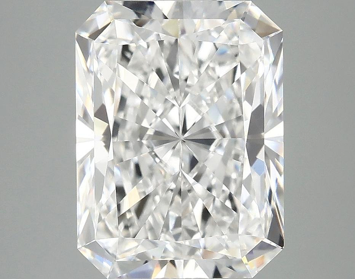3.89 Carat Radiant Shaped Excellent Cut VVS2 IGI Certified Lab Grown Diamond