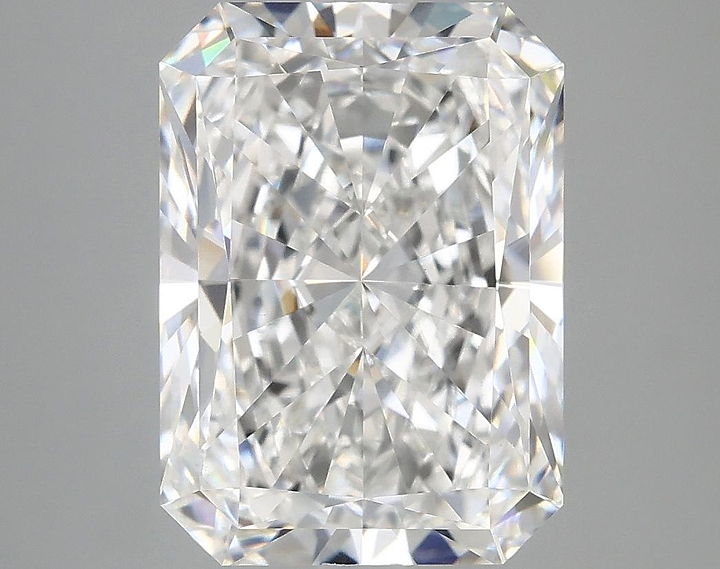 4.97 Carat Radiant Shaped Excellent Cut VS1 IGI Certified Lab Grown Diamond