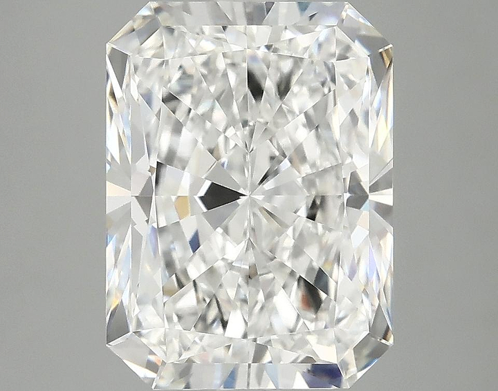 4.04 Carat Radiant Shaped Excellent Cut VVS2 IGI Certified Lab Grown Diamond