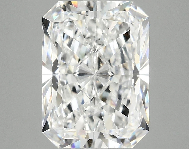 4.15 Carat Radiant Shaped Excellent Cut VS1 IGI Certified Lab Grown Diamond