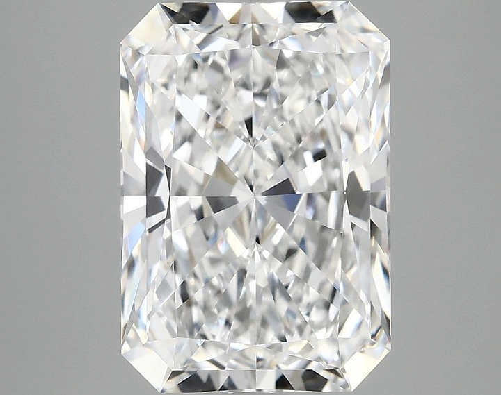 4.1 Carat Radiant Shaped Ideal Cut VVS2 IGI Certified Lab Grown Diamond