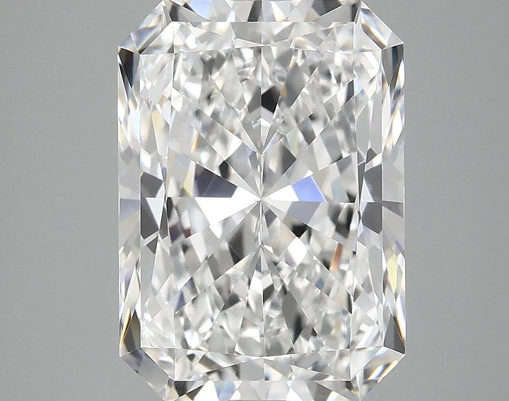 4.04 Carat Radiant Shaped Ideal Cut VVS2 IGI Certified Lab Grown Diamond