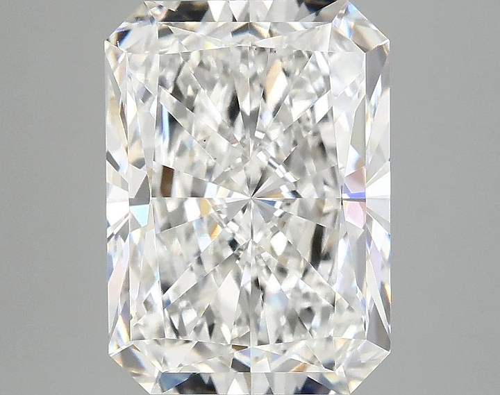 4.18 Carat Radiant Shaped Excellent Cut VS1 IGI Certified Lab Grown Diamond