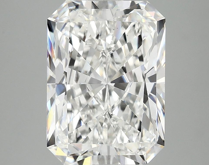4.07 Carat Radiant Shaped Excellent Cut VS1 IGI Certified Lab Grown Diamond