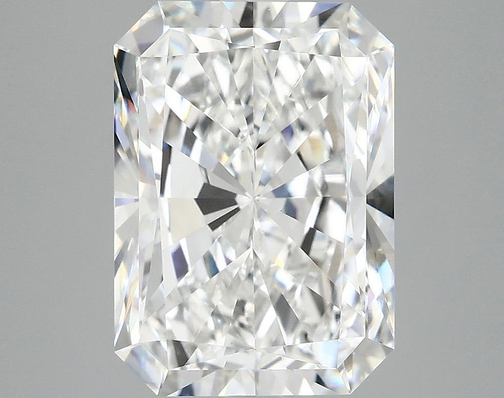 3.93 Carat Radiant Shaped Ideal Cut VVS2 IGI Certified Lab Grown Diamond