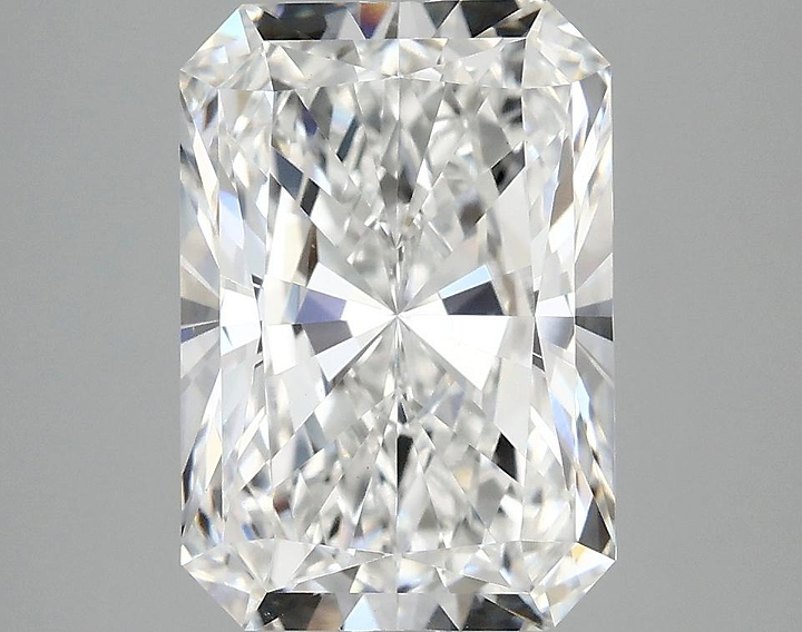 3.84 Carat Radiant Shaped Ideal Cut VVS2 IGI Certified Lab Grown Diamond