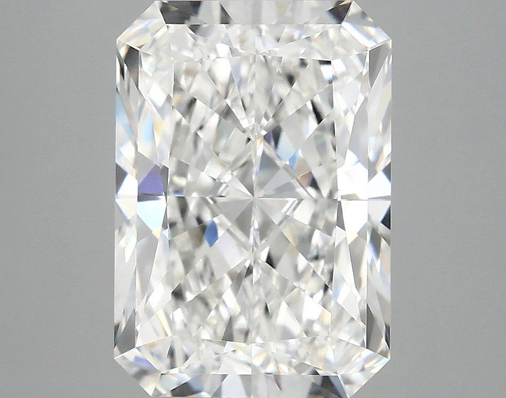 3.89 Carat Radiant Shaped Ideal Cut VVS2 IGI Certified Lab Grown Diamond