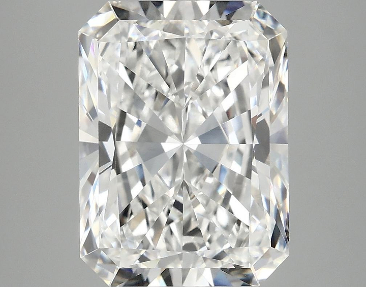 4.99 Carat Radiant Shaped Excellent Cut VVS2 IGI Certified Lab Grown Diamond