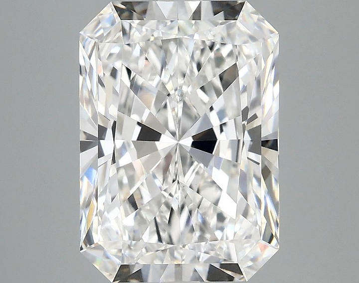 4.04 Carat Radiant Shaped Ideal Cut VVS2 IGI Certified Lab Grown Diamond