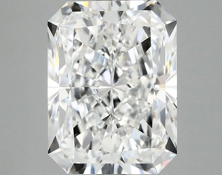 4.01 Carat Radiant Shaped Excellent Cut VVS2 IGI Certified Lab Grown Diamond