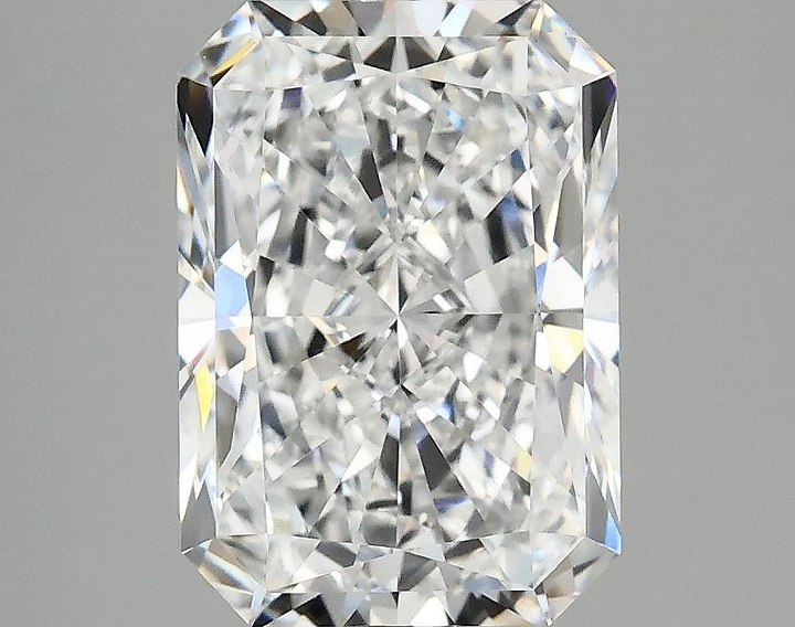 3.05 Carat Radiant Shaped Ideal Cut VVS2 IGI Certified Lab Grown Diamond