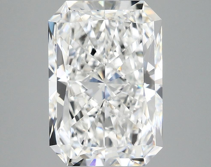 3.98 Carat Radiant Shaped Ideal Cut VVS2 IGI Certified Lab Grown Diamond