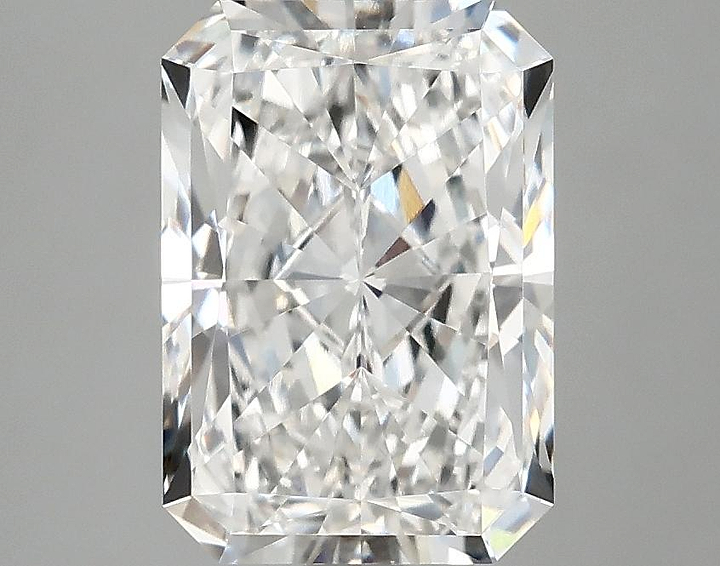 2.99 Carat Radiant Shaped Ideal Cut VVS2 IGI Certified Lab Grown Diamond