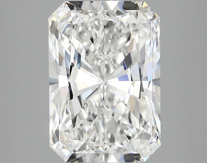 3.09 Carat Radiant Shaped Ideal Cut VVS2 IGI Certified Lab Grown Diamond
