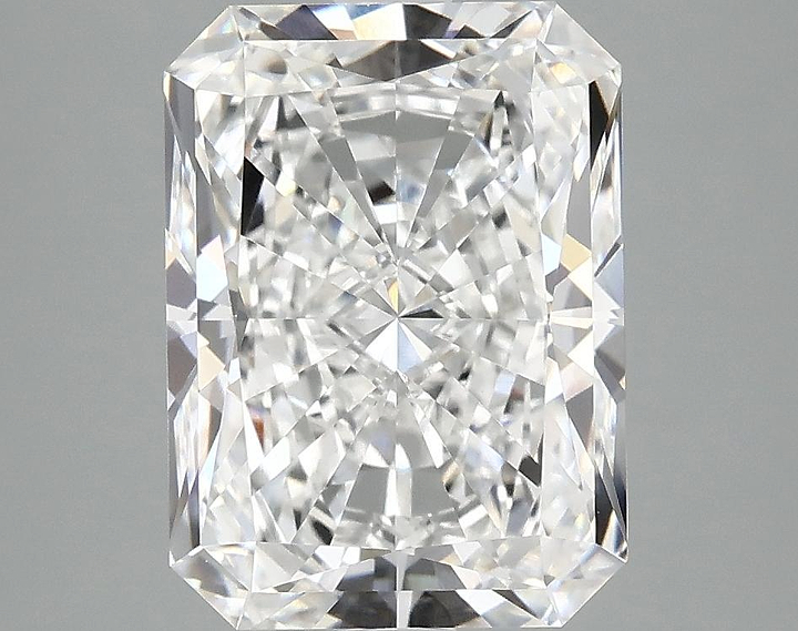 3.89 Carat Radiant Shaped Excellent Cut VVS2 IGI Certified Lab Grown Diamond
