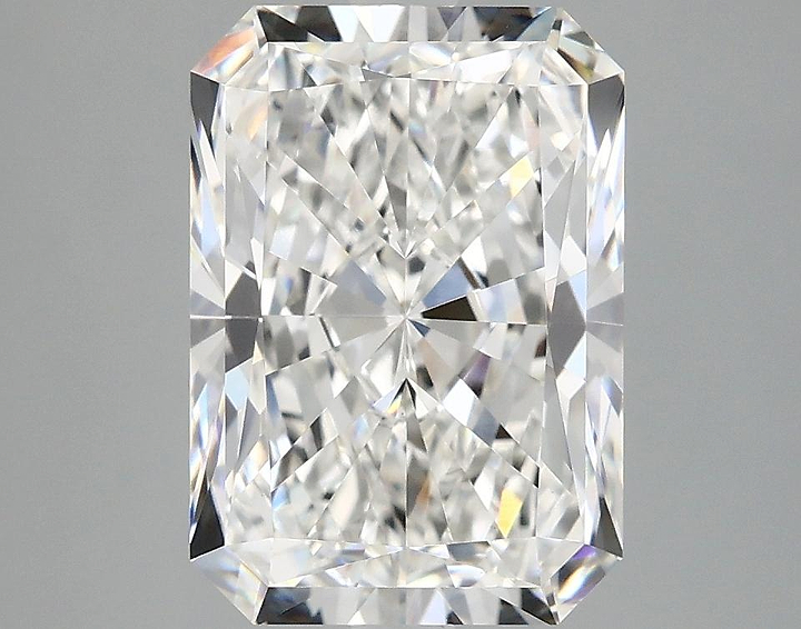 3.86 Carat Radiant Shaped Ideal Cut VVS2 IGI Certified Lab Grown Diamond