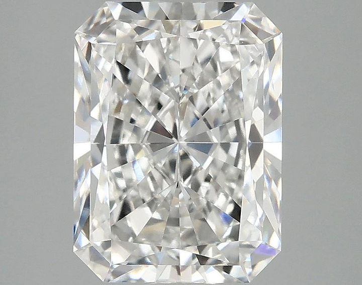 2.98 Carat Radiant Shaped Excellent Cut VVS2 IGI Certified Lab Grown Diamond