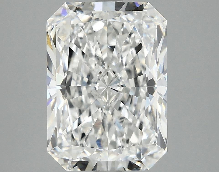 3.9 Carat Radiant Shaped Ideal Cut VS1 IGI Certified Lab Grown Diamond