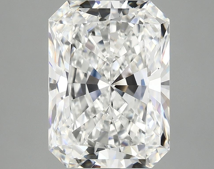 4.24 Carat Radiant Shaped Excellent Cut VVS2 IGI Certified Lab Grown Diamond