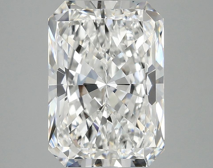 4.01 Carat Radiant Shaped Ideal Cut VVS2 IGI Certified Lab Grown Diamond
