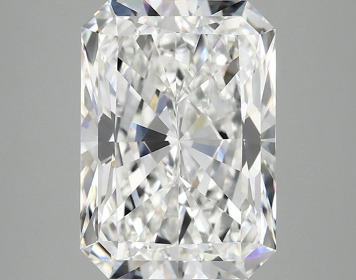 4.09 Carat Radiant Shaped Ideal Cut VVS2 IGI Certified Lab Grown Diamond