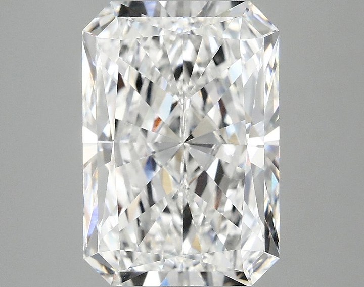 4.04 Carat Radiant Shaped Ideal Cut VVS2 IGI Certified Lab Grown Diamond