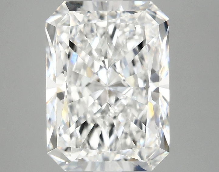 4.33 Carat Radiant Shaped Excellent Cut VVS2 IGI Certified Lab Grown Diamond