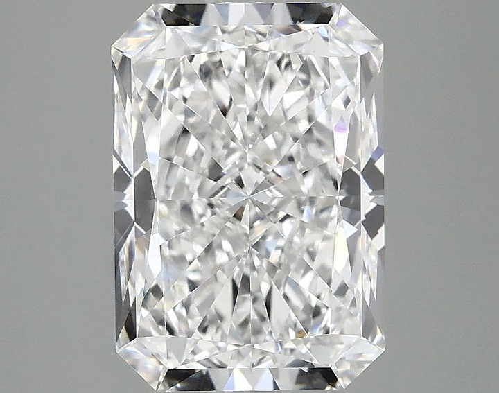 3.07 Carat Radiant Shaped Ideal Cut VVS2 IGI Certified Lab Grown Diamond
