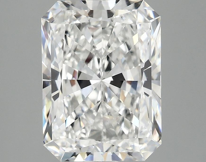 3.1 Carat Radiant Shaped Excellent Cut VVS2 IGI Certified Lab Grown Diamond